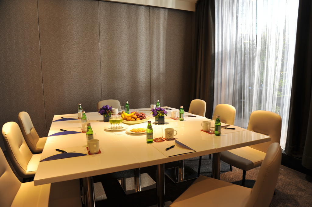 Westgate Hotel Тайпей Екстериор снимка